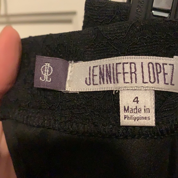 Black pencil skirt with rose pattern - Picture 5 of 5